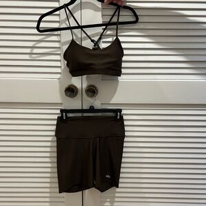 Alo airlift intrigue bra